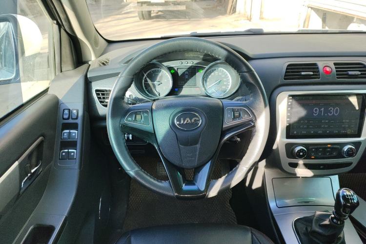 Used JAC T6 2020 2.0T Diesel Two-Wheel-Drive Elite Version Long Wheelbase China VI Emission Standard HFC4DB2-2E
