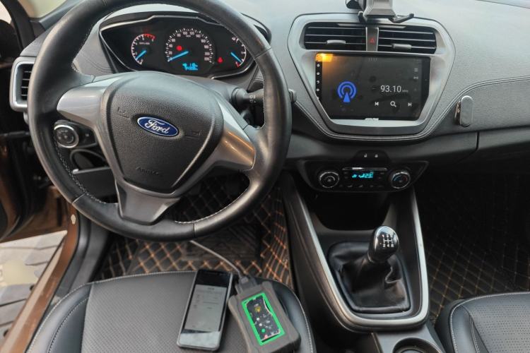 Used Ford Escort 2015 1.5L Manual Fashion Edition