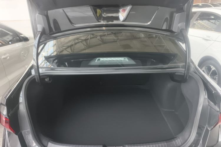 Used Volkswagen Sagitar 2024 300TSI DSG Excellence Edition Trunk