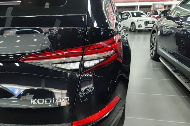 Used Skoda Kodiaq 2023 TSI330 5-Seater Two-Wheel-Drive Luxury Edition
