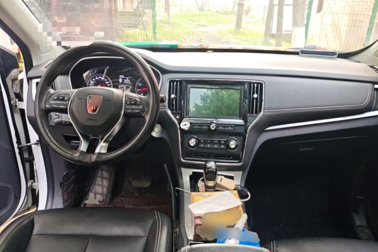 Used Roewe RX5 2016 20T Two-Wheel Drive Automatic Flagship Edition Center Console