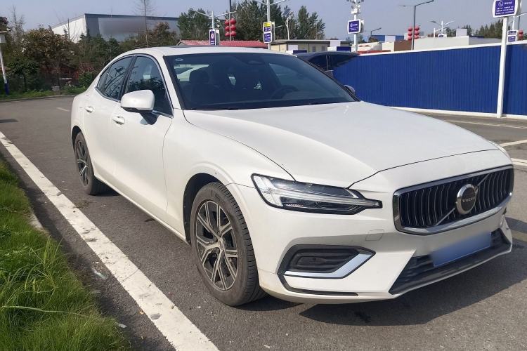 Used Volvo S60 2025 B4 Zhiyi Luxury Edition