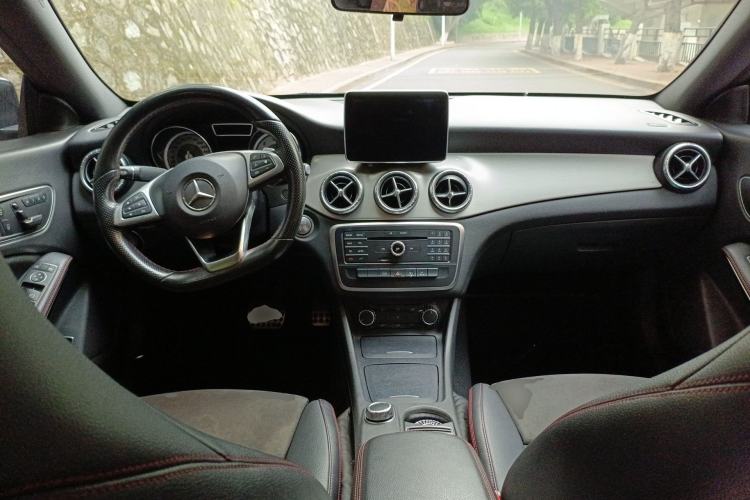 Used Mercedes-Benz CLA 2016 CLA 220 4MATIC Center Console