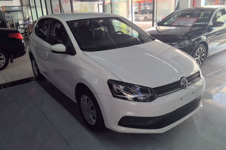 Used Volkswagen Polo 2018 1.5L Manual Drive-Comfort Model Front Right 45 Deg