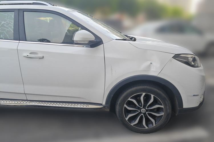 Used MG GS 2016 1.5TGI TST Luxury Edition Front Right 45 Deg