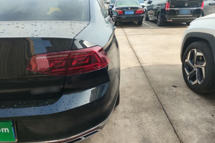 Used Volkswagen Magotan 2025 Zhongxiang Version 330TSI DSG Luxury Edition