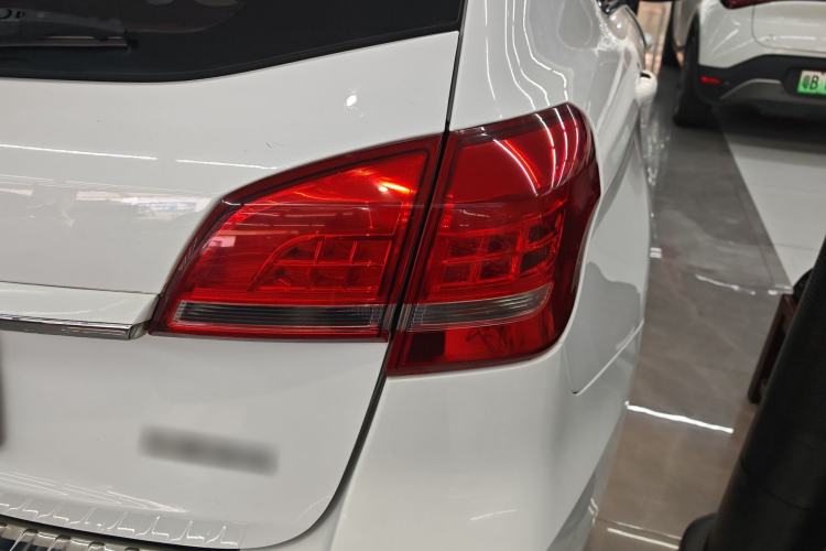 Used Haval H2 2016 Red-Label 1.5T Automatic Two-Wheel Drive Luxury Model Right Rear Taillight