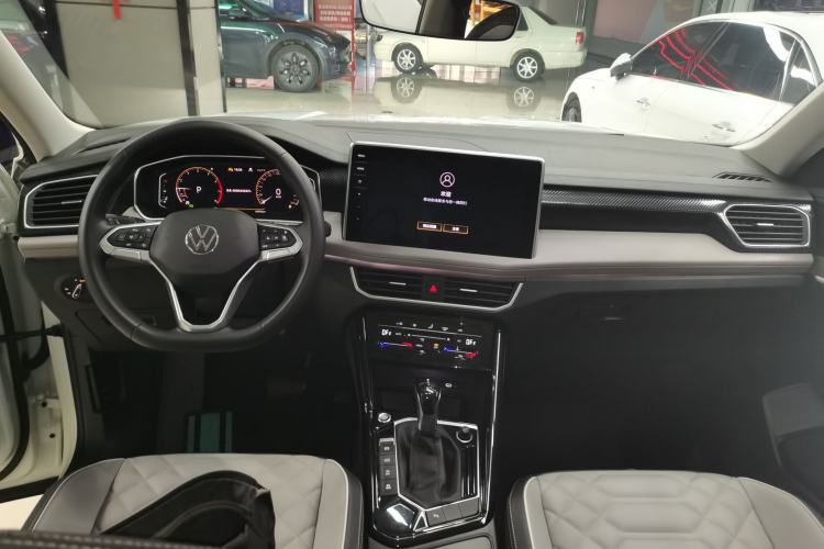 Used Volkswagen Tayron 2023 280TSI Two-Wheel-Drive Luxury Plus Advanced Version
