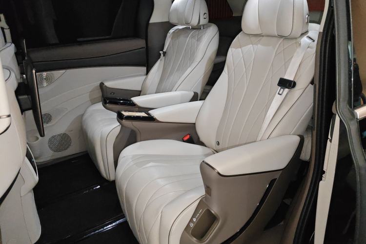 Used Denza D9 2022 DM-i 970 Four-Wheel Drive Flagship Model