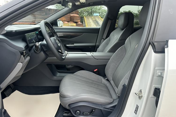 Used Lynk & Co 07 2024 EM-P 126 Long-Range Ultra
