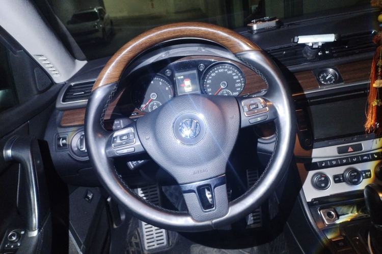 Used Volkswagen Magotan 2016 2.0 TSI Smart Luxury Version
