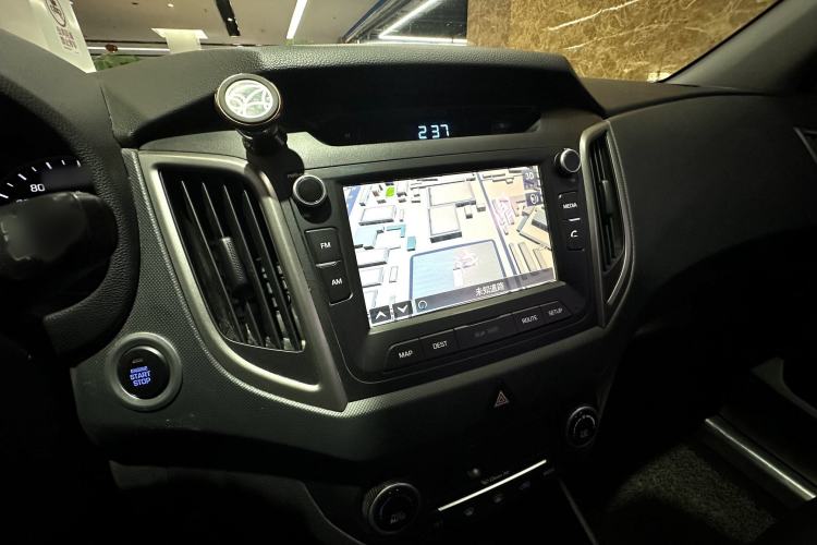 Used Hyundai ix25 2015 1.6L Automatic Two-Wheel-Drive Deluxe DLX Model