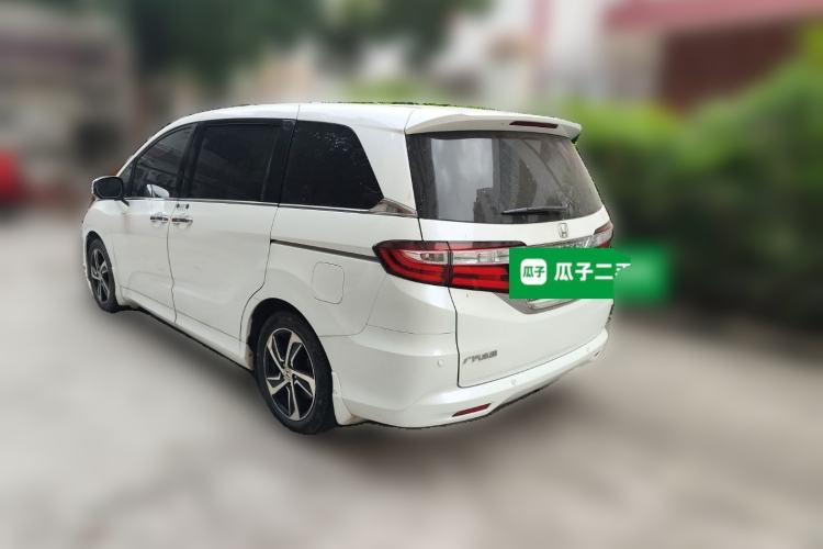 Used Honda Odyssey 2015 Updated Version 2.4L Smart Edition Rear Left 45 Deg