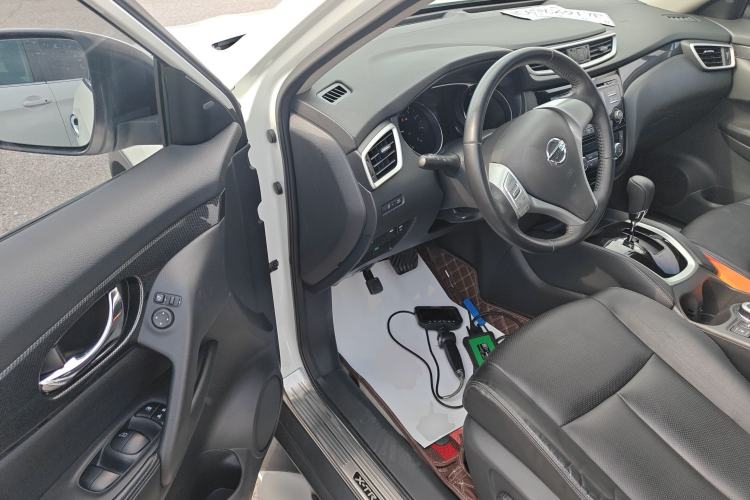 Used Nissan X-Trail 2014 2.5L CVT Luxury Edition 4WD
