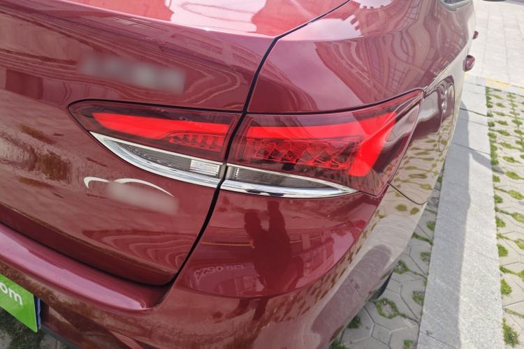 Used Buick GT 2019 18T Automatic Connected Elite Model China VI Standard Right Rear Taillight