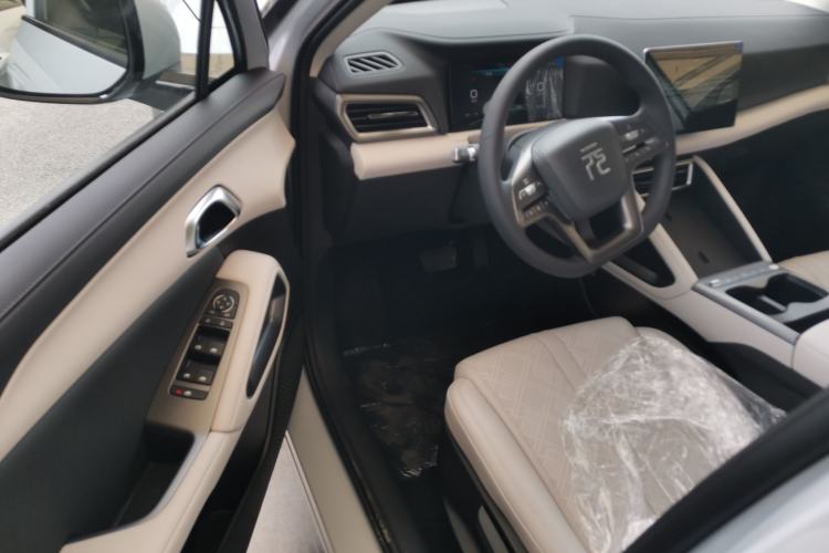 Used BYD Yuan UP 2025 Model 301KM Leading Version Driver Seat