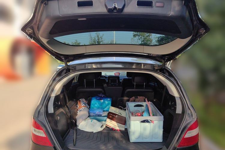 Used Mercedes-Benz R-Class 2014 R 320 4MATIC Business Model Trunk