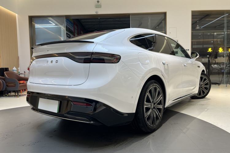 Used Hima Luxeed R7 2025 Range-Extended Version 251 km Max Exterior 4