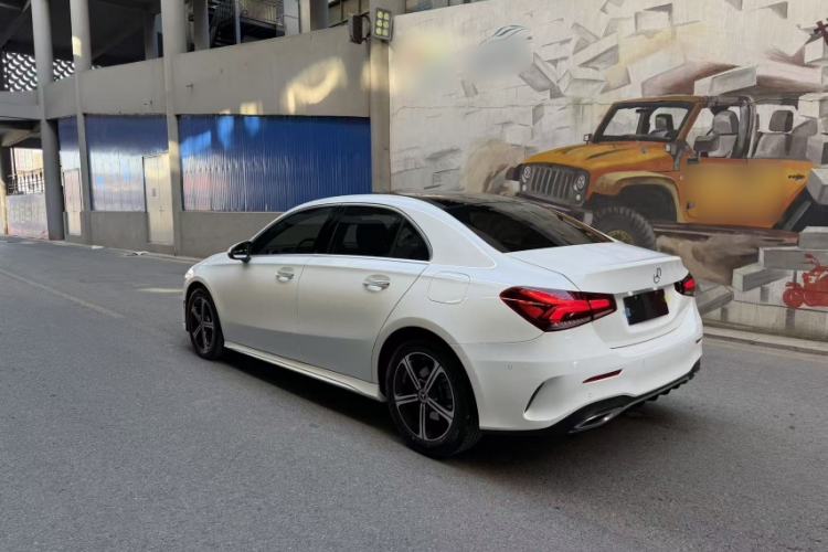 Used Mercedes-Benz A-Class 2022 Revised Version A 200 L Sport Sedan Fashionable Style