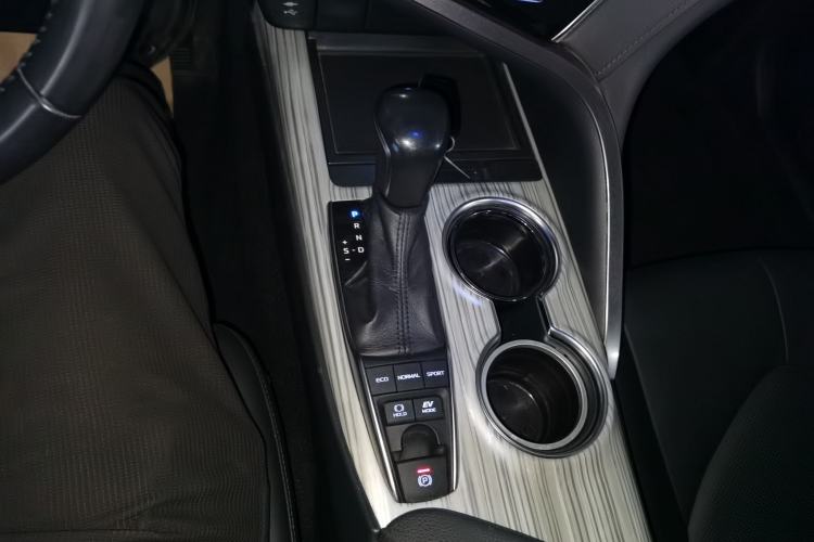 Used Toyota Camry 2018 Dual-Engine 2.5 HG Luxury Edition
