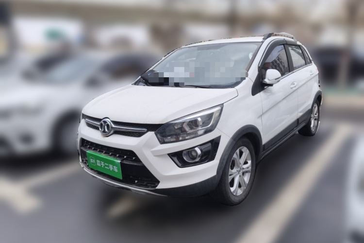 Used BAIC Senova X25 2015 1.5L manual Comfort trim level