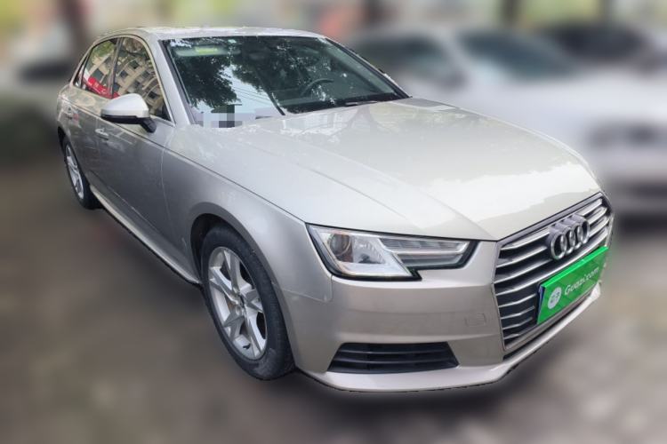 Used Audi A4L 2017 40 TFSI Ambition Edition
