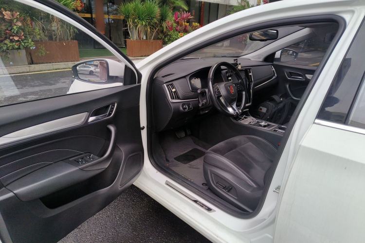 Used Roewe i6 New Energy 2017 45T Hybrid Connective Smart Luxury Edition
