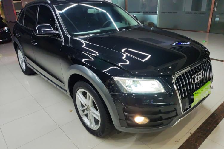 Used Audi Q5 2017 Plus 40 TFSI Technology Model