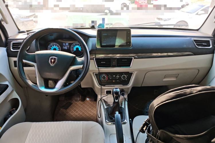 Used Jinbei New Hiace X30L 2023 1.5L Wealth Edition Passenger Van 5/6/7-Seater Central Air Conditioning Version SWC15M
