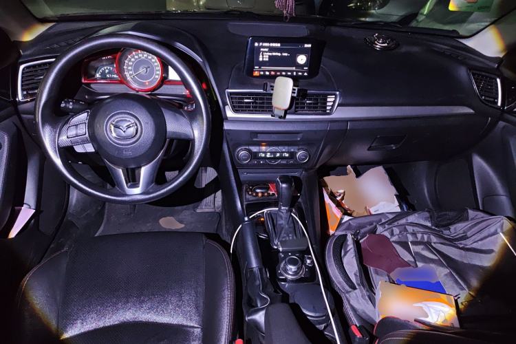 Used Mazda 3 Axela 2016 Hatchback 1.5L Automatic Luxury Model Center Console