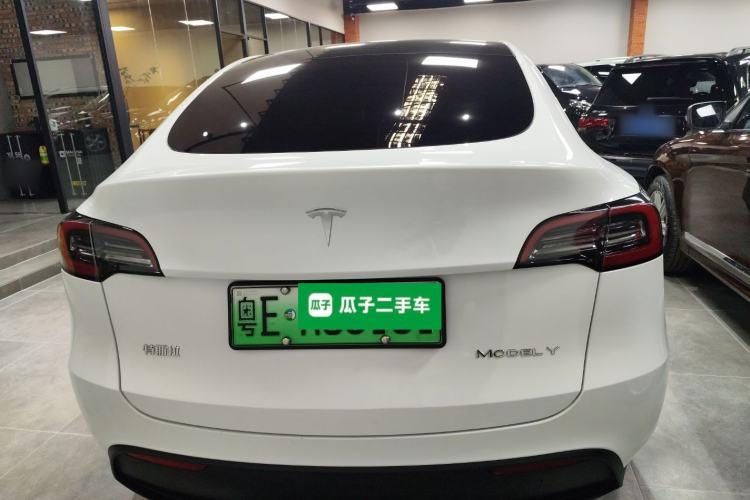 Used Tesla Model Y 2024 Long-Range All-Wheel-Drive Version