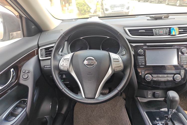 Used Nissan X-Trail 2014 2.5L CVT Ultimate Edition 4WD
