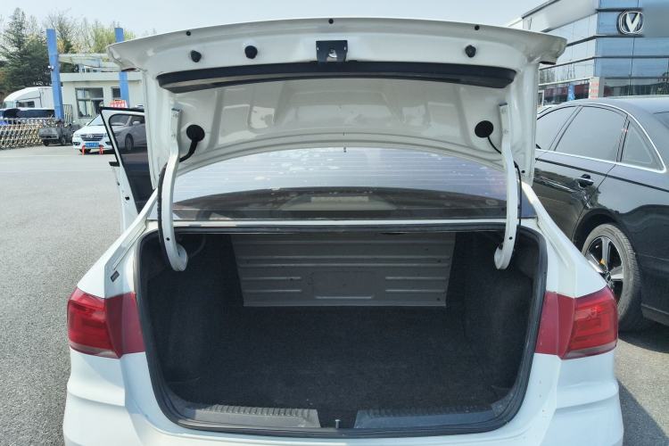 Used Volkswagen Santana 2016 1.4L Manual Fashion Edition