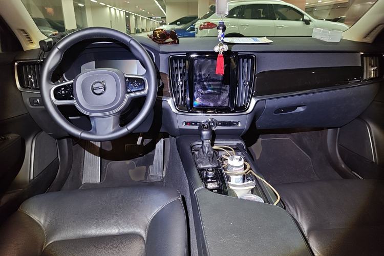 Used Volvo S90 2018 T4 Zhiyuan Edition