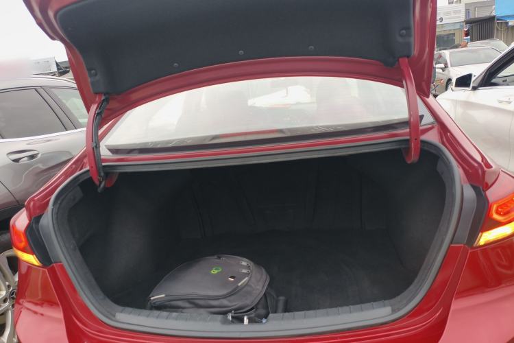 Used Hyundai Elantra (6th Generation / Lingdong) 2016 1.6L Automatic ZhiXuan · Luxury Version
