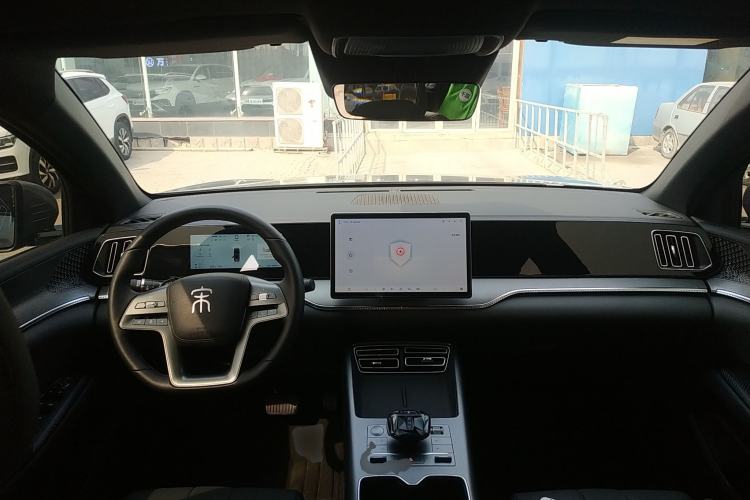 Used BYD Song Pro New Energy 2025 2nd Generation Intelligent Driving Version DM-i 75KM Leading Edition Center Console