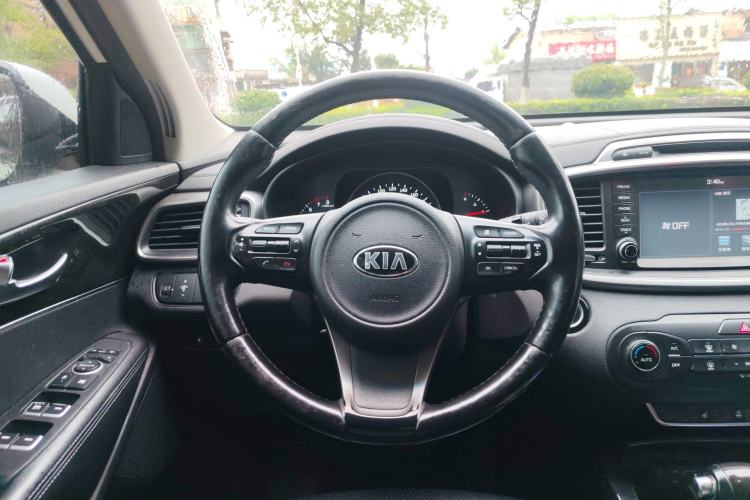 Used Kia Sorento 2015 Sorento L 2.4L Gasoline 4WD Elite Edition 5 Seats China V Emission Standard Steering Wheel
