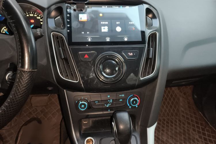 Used Ford Focus 2015 Hatchback 1.6L Automatic Comfort Model
