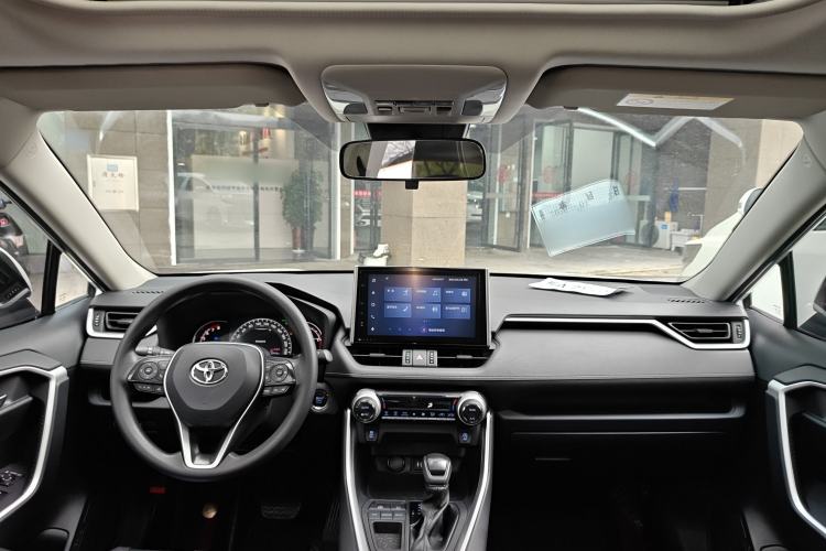 Used Toyota RAV4 2022 2.0L CVT Two-Wheel Drive Fashion Edition Center Console