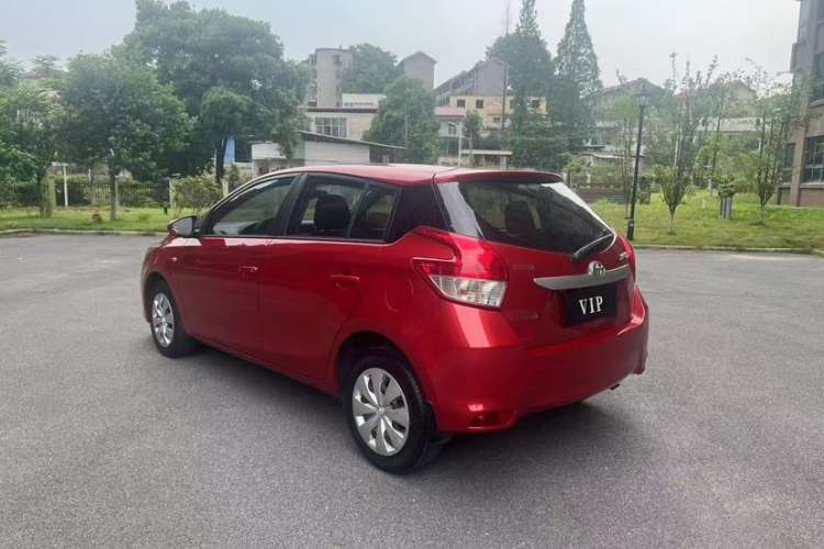 Used Toyota YARiS L Zhi Xuan 2015 1.5E Automatic Charm Edition
