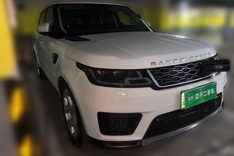 Used Land Rover Range SportNew Energy 2019 P400e SE Front Right 45 Deg