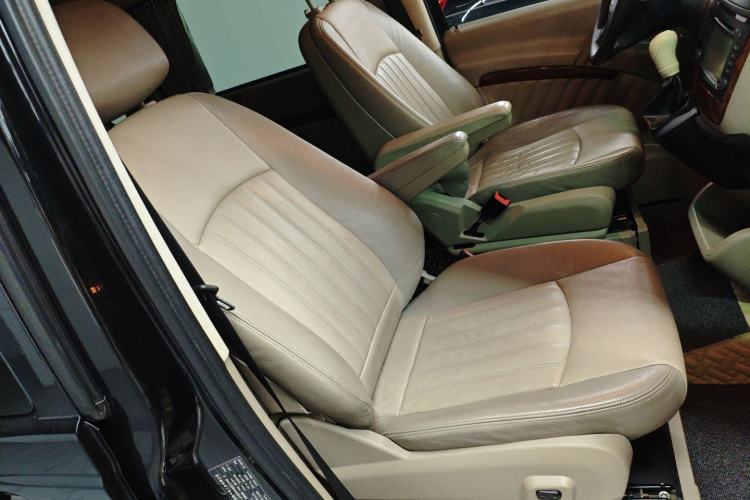 Used Mercedes-Benz Viano 2011 2.5L Navigator Edition Right Front Seat