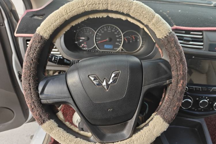 Used Wuling Hongguang 2015 1.5L S Basic Version China V Standard