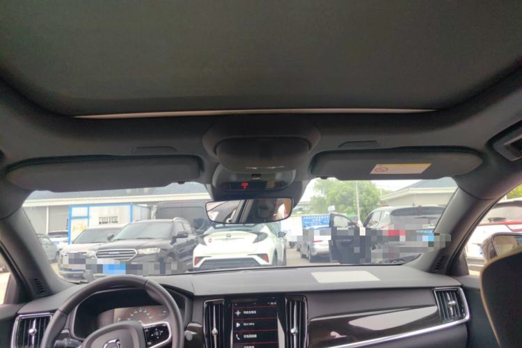 Used Volvo S90 2018 T4 Zhiyuan Edition
