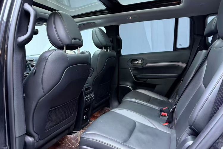 Used Jeep Commander 2018 2.0T Two-Wheel Drive Enjoy Edition China V
