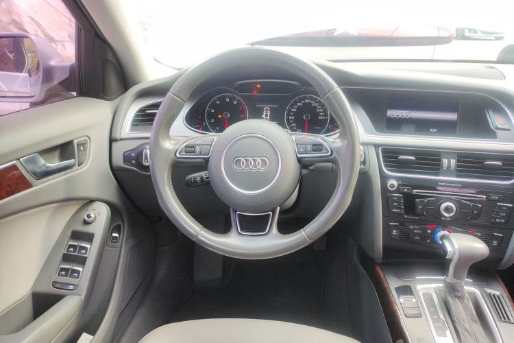 Used Audi A4L 2013 35 TFSI Automatic Standard Model
