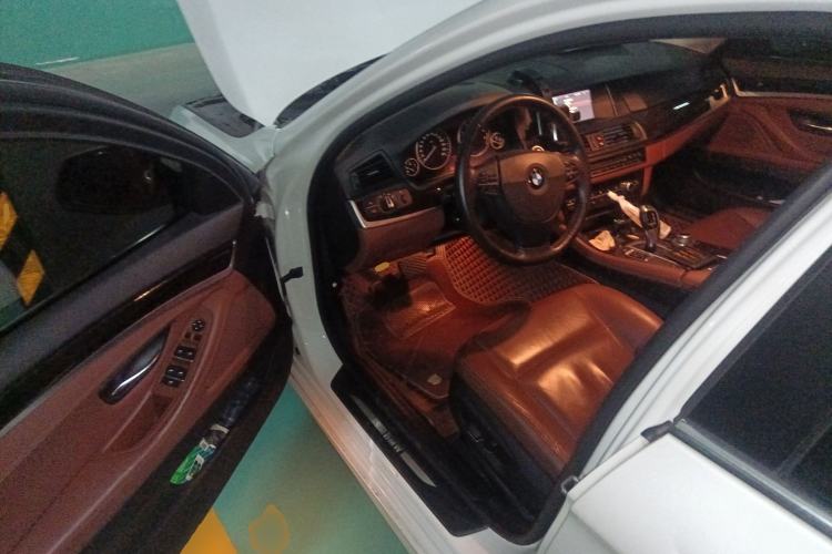 Used BMW 5 Series 2014 525Li Leading Model
