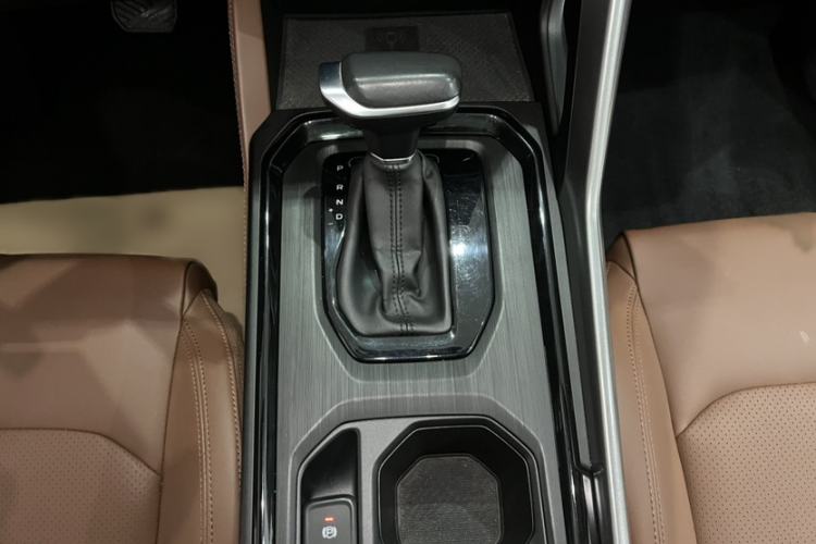 Used Geely Auto Vision X6 2021 PRO 1.4T Automatic Prestige Model
