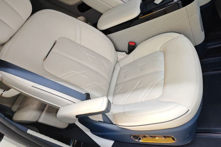 Used Zeekr MIX 2025 Long-Range Intelligent Driving Edition
