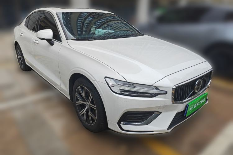 Used Volvo S60 2025 B4 Zhiyi Luxury Edition